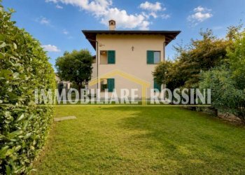 Giardino - Villa a Schiera via Costituzione, 8a, Buguggiate - foto 5
