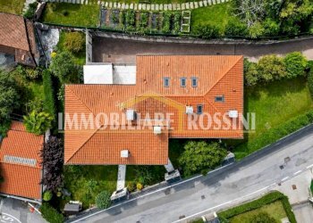 Vista - Villa a Schiera via Costituzione, 8a, Buguggiate - foto 6