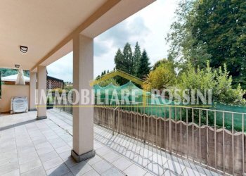 Terrazzo - Villa a Schiera via Costituzione, 8a, Buguggiate - foto 12