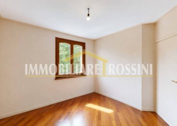 Camera da letto - Villa a Schiera via Costituzione, 8a, Buguggiate - foto 17