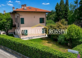 Giardino - Villa a Schiera via Costituzione, 8a, Buguggiate - foto 44
