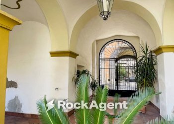 Interno palazzo - Shop via Costantino Astarita, 43, Pagani - photo 25