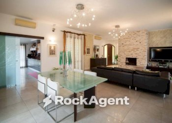Salone - Villa via Giuseppe Sirtori, 2, Bellaria-Igea Marina - foto 2