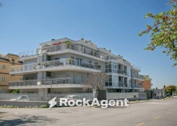 Facciata - Trilocale via Ildebrando della Giovanna, 81, Roma (zona Massimina) - foto 32