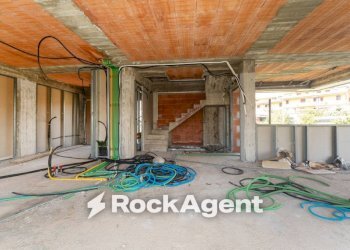Interno palazzo - Villa a Schiera via Carrubbazza, San Gregorio di Catania - foto 7