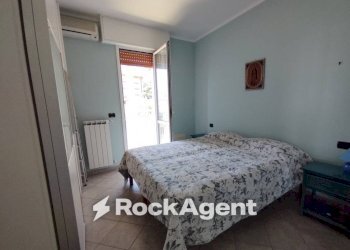 Camera da letto - Two-room apartment via Aurelia, 69, Bordighera - photo 8