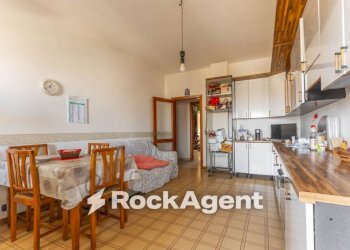 Cucina - Three-room apartment via G. Lembo 11, Bari (neighborhood Santo Spirito) - photo 3