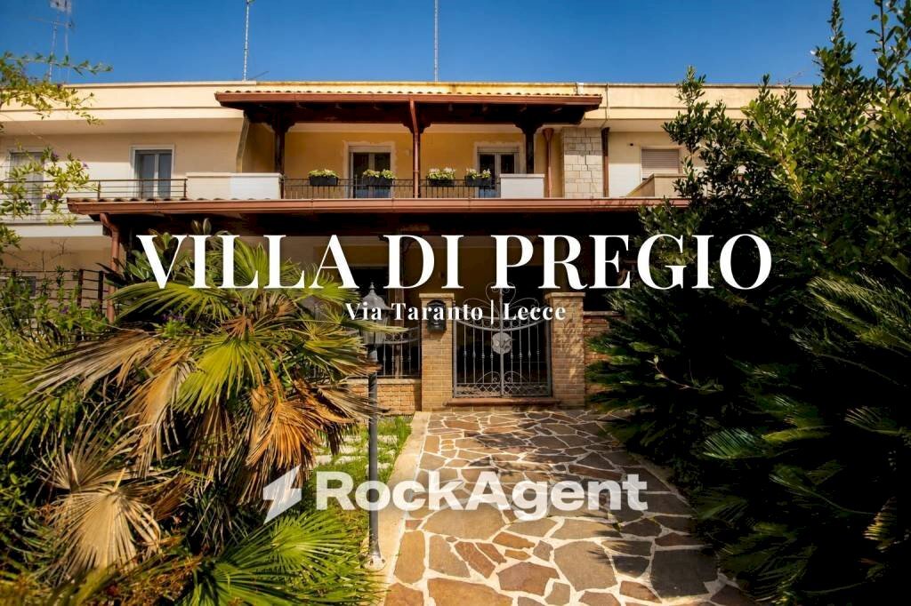 Facciata - Villa a Schiera via Mario di Lecce, Lecce - foto 1