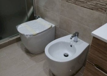 Bagno - Bilocale corso Marianella, 104, Napoli (zona Piscinola) - foto 8