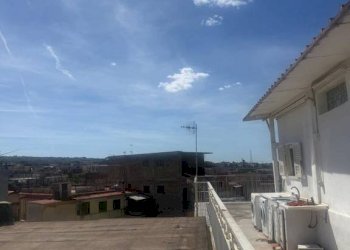 Balcone - Bilocale corso Marianella, 104, Napoli (zona Piscinola) - foto 12