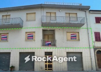 Facciata - Quadrilocale viale Piceno Aprutino, 120, Civitella del Tronto - foto 2
