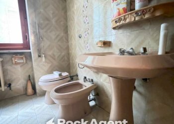 Bagno - Quadrilocale viale Piceno Aprutino, 120, Civitella del Tronto - foto 29