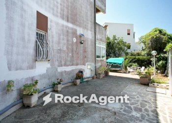 Cortile interno - Villa via dei Licheni, 14, Anzio - foto 32