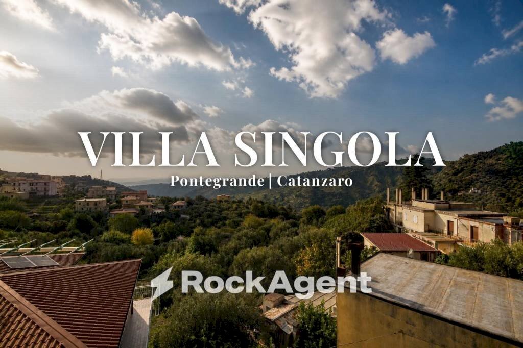 Vista - Villa viale Vincenzo Gattoleo, 127, Catanzaro - foto 1