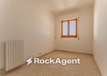 Camera da letto - Three-room apartment via Caprera, 14, Bitonto - photo 7