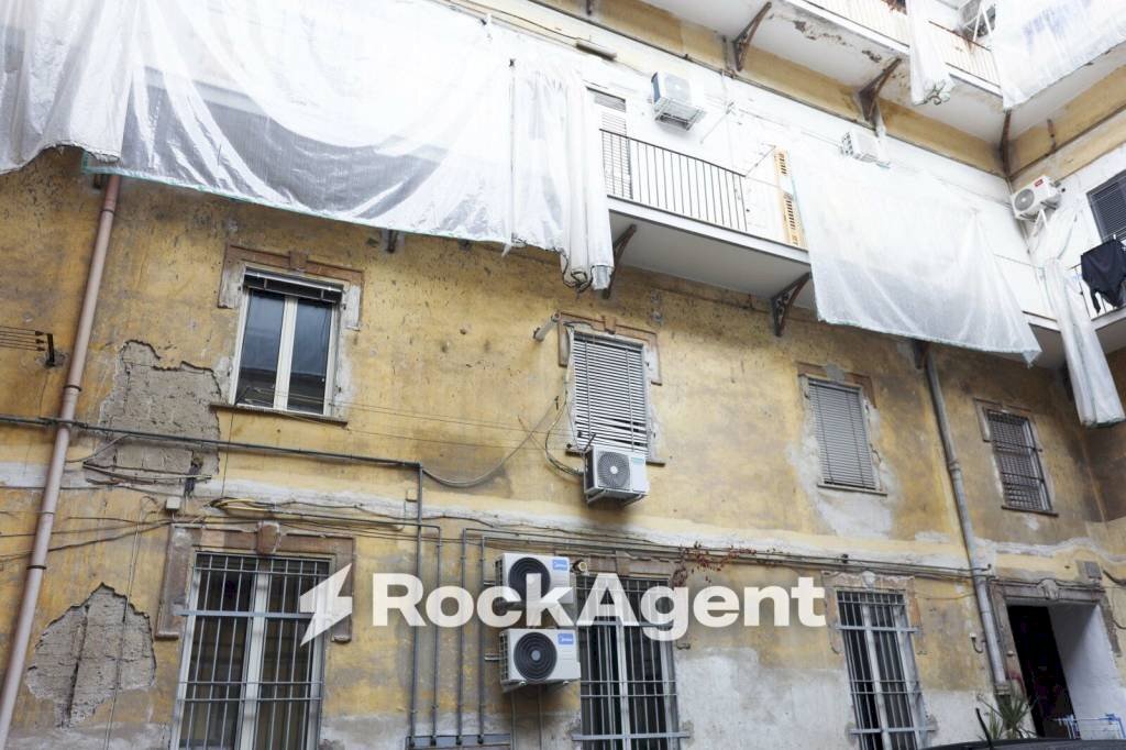 Facciata - Appartamento vico San Maria Ad Agnone, 18, Napoli - foto 3