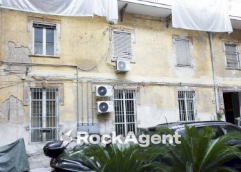 Facciata - Appartamento vico San Maria Ad Agnone, 18, Napoli - foto 4