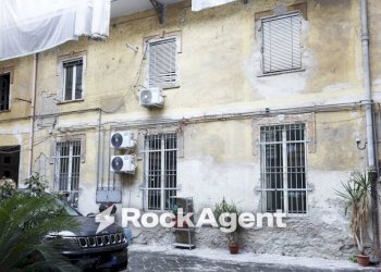 Facciata - Appartamento vico San Maria Ad Agnone, 18, Napoli - foto 6