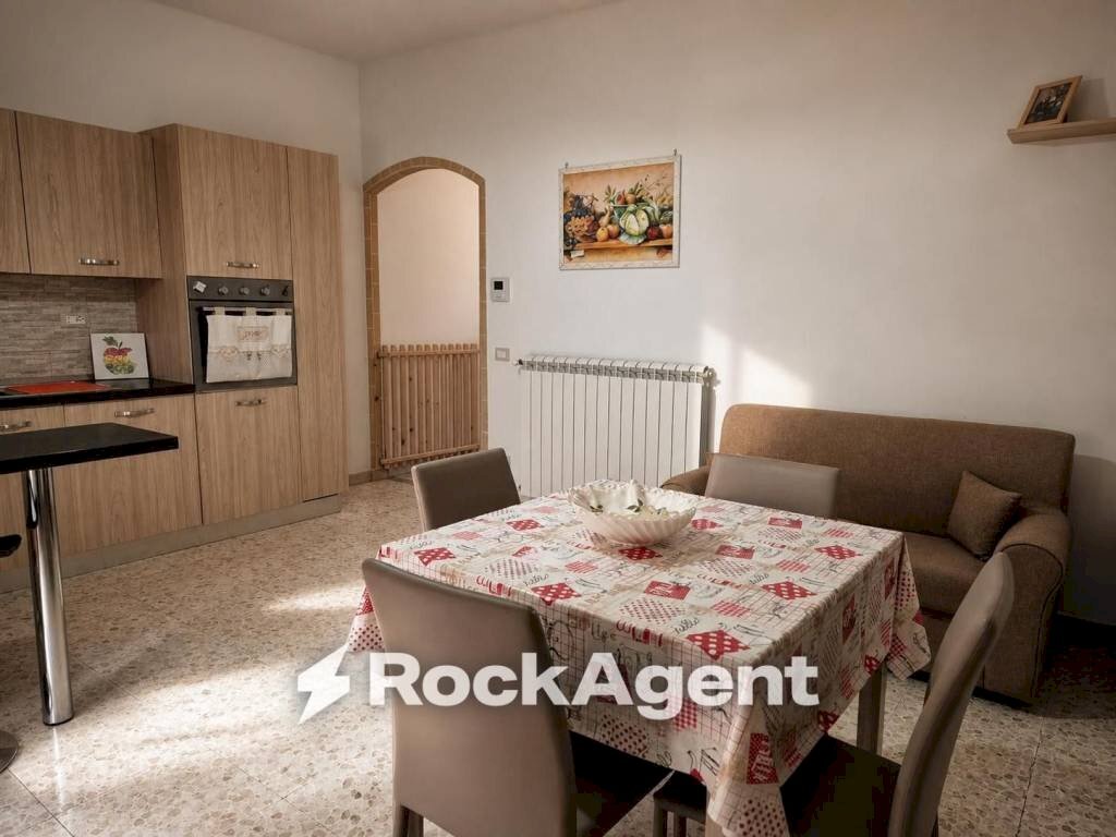 Cucina - Stabile - Palazzo via Guglielmo Marconi, 10, Pomarico - foto 2
