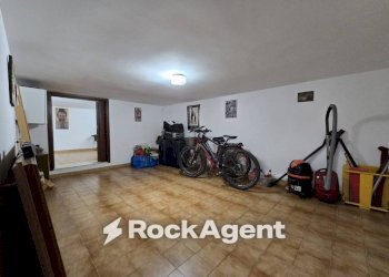 Cantina - Quadrilocale via Armando Diaz, 42, Martano - foto 4