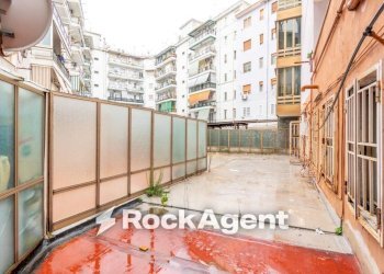 Balcone - Appartamento via Tommaso Giovanni Blanch, 21, Napoli - foto 29