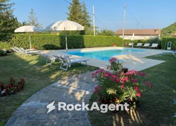 Piscina - Rustico Frontone - foto 14