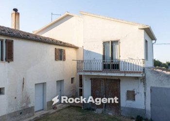 Facciata - Casa indipendente Frazione Ripalta, Arcevia - foto 37