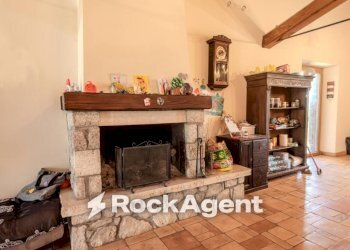 Salone - Villa strada Della Poggetta, Castiglione in Teverina - foto 10