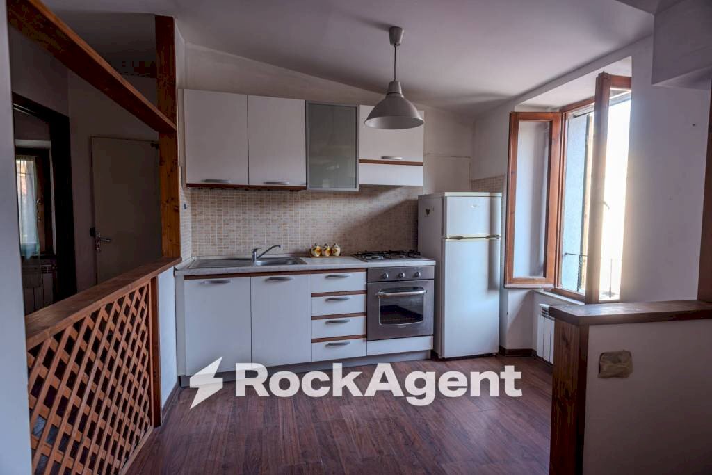 Cucina - Trilocale via XV Maggio, 40, Acquapendente - foto 3