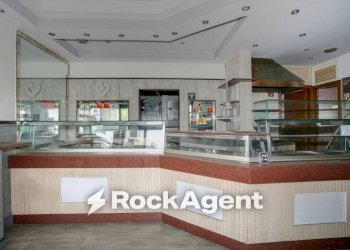 Interno non residenziale - Negozio piazza Gaspare Ambrosini, 47, Roma (zona Torraccia) - foto 17