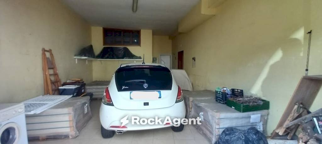 Posto macchina - Casa indipendente via Vittorio Veneto, 97, Ruffano - foto 2