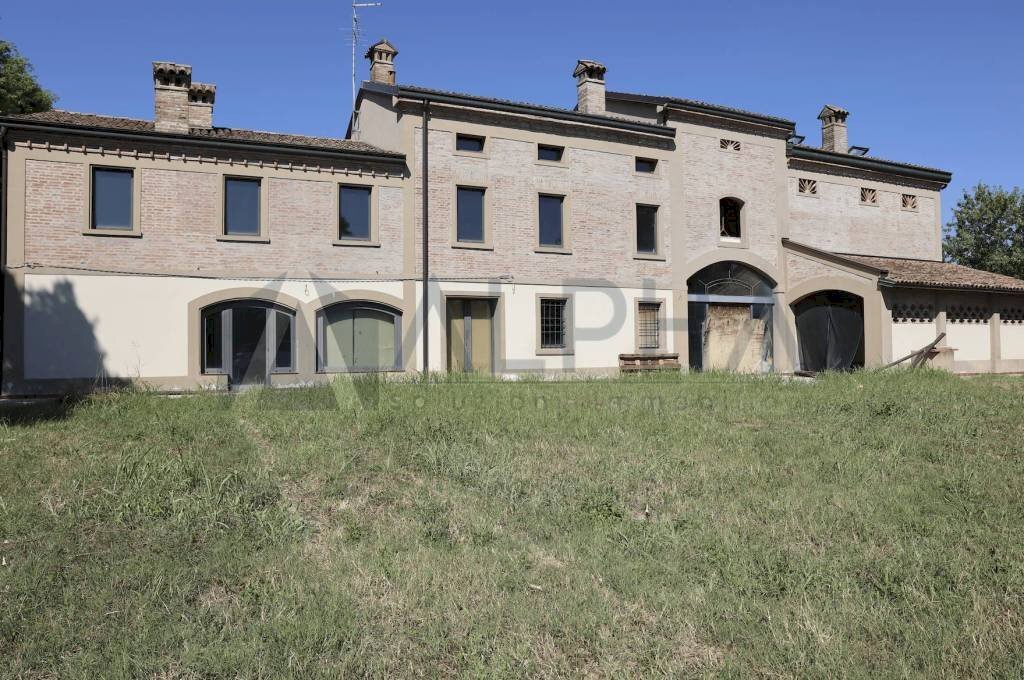 Facciata - Villa via dei Cavi, Carpi - foto 1