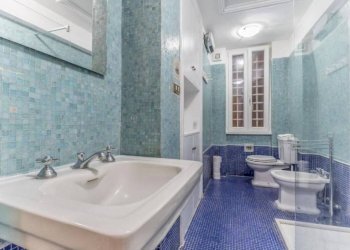 Bagno - Three-room apartment via di Sant'Ignazio, 9, Roma (neighborhood Centro Storico) - photo 15