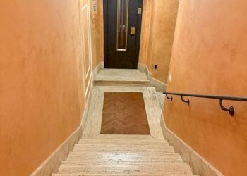 Interno palazzo - Three-room apartment via di Sant'Ignazio, 9, Roma (neighborhood Centro Storico) - photo 31