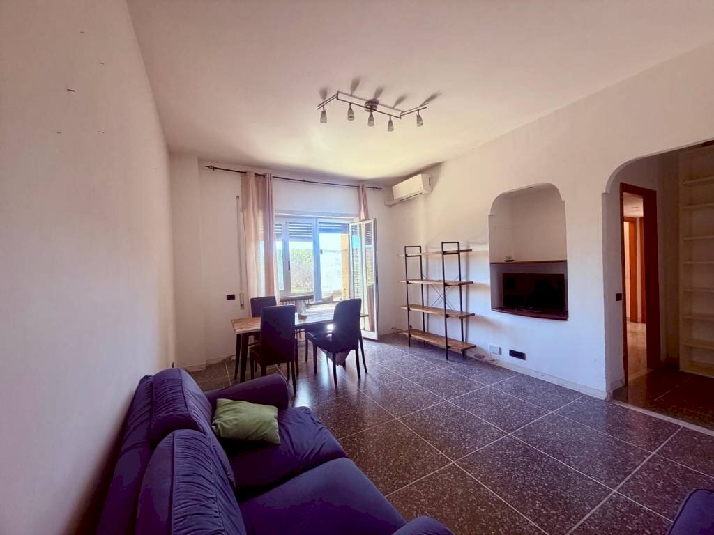 Salone - Three-room apartment via Capo Soprano, Roma (neighborhood Lido di Ostia) - photo 3