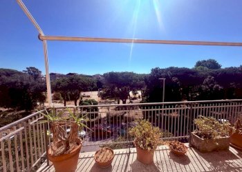 Terrazzo - Three-room apartment via Capo Soprano, Roma (neighborhood Lido di Ostia) - photo 2