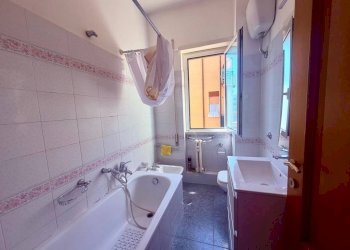 Bagno - Three-room apartment via Capo Soprano, Roma (neighborhood Lido di Ostia) - photo 19