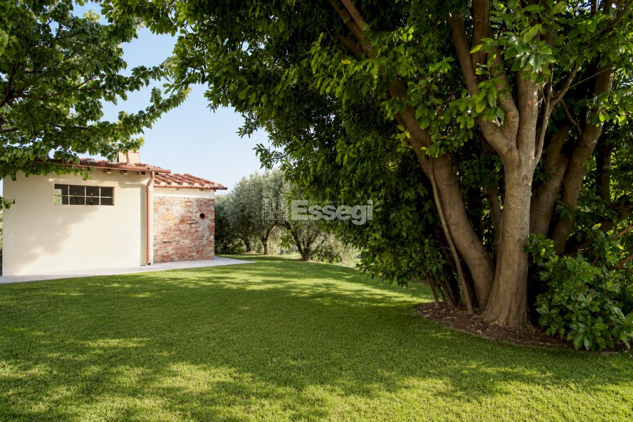 porzione casa colonica ristrutturata in affitto (1 - Casale Via di San Ginese 114, Capannori - photo 2
