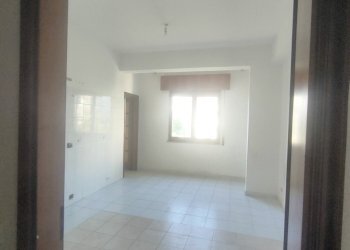 IMG20260902174825 - Trilocale Via Sbarre Superiore Diramazione Lombardo 69, Reggio di Calabria - foto 6