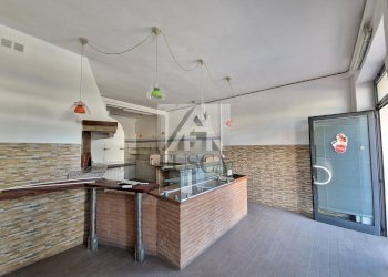 lucca-pizzeria-fusca_5.jpg - Capannone Viale G. Puccini 1833, Lucca - foto 5
