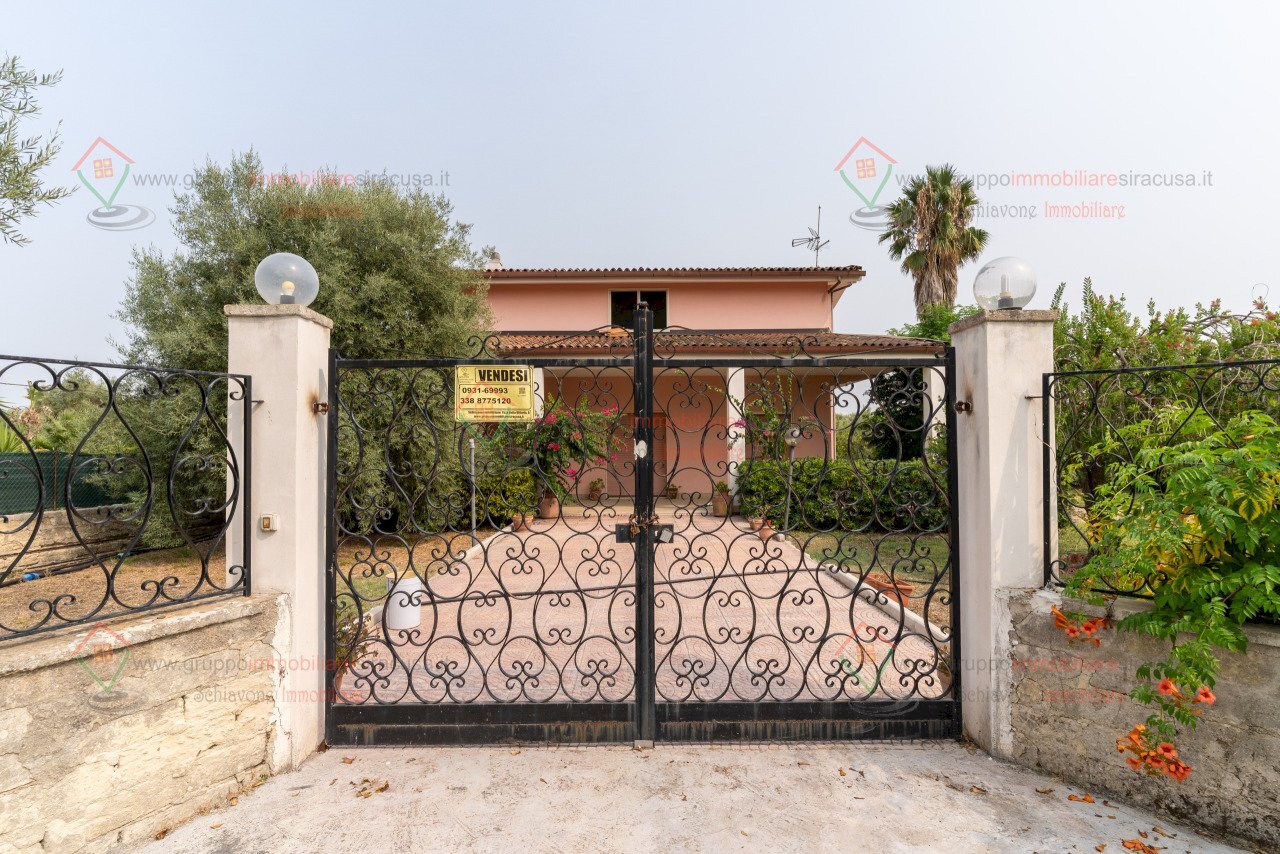 RIC09128 - Villa Siracusa - foto 1