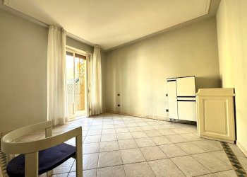 54Y45Y - Four-room apartment Via Roma 125, Prato - photo 11