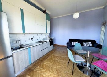 Soggiorno con cucina a vista - Appartamento Via Andrea Maria Ampère 9, Milano (zona Città Studi) - foto 8