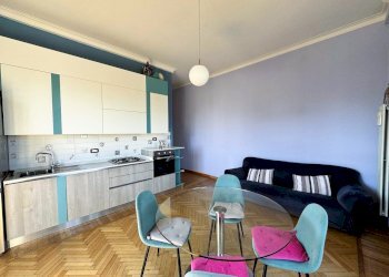 Soggiorno con cucina a vista - Appartamento Via Andrea Maria Ampère 9, Milano (zona Città Studi) - foto 9