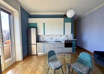 Soggiorno con cucina a vista - Appartamento Via Andrea Maria Ampère 9, Milano (zona Città Studi) - foto 11