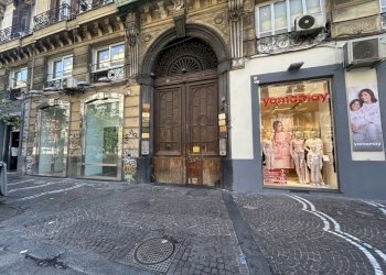 17.JPG - Three-room apartment Corso Umberto I 237, Napoli - photo 19
