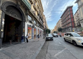 18.JPG - Three-room apartment Corso Umberto I 237, Napoli - photo 20