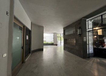 28.JPG - Appartamento Via Alessandro Scarlatti 200, Napoli (zona Vomero) - foto 30