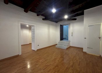 10.JPG - Appartamento Via Toledo 317, Napoli (zona Quartieri Spagnoli) - foto 4