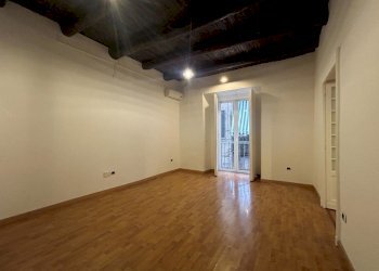 13.JPG - Appartamento Via Toledo 317, Napoli (zona Quartieri Spagnoli) - foto 7